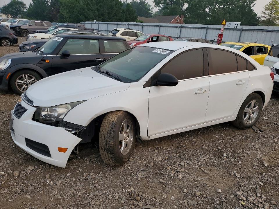 61417806 :رقم المزاد ، 1G1PC5SB7D7108137 vin ، 2013 Chevrolet Cruze مزاد بيع