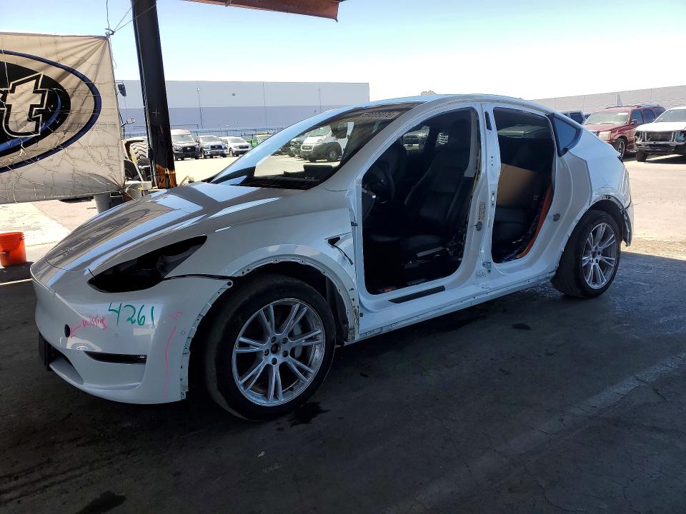 Auction sale of the 2021 Tesla Model Y, vin: 5YJYGDEE6MF241014, lot number: 59235076