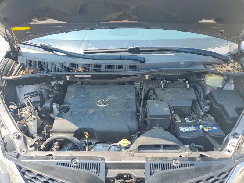 63173756 :رقم المزاد ، 5TDXK3DC9GS752950 vin ، 2016 Toyota Sienna مزاد بيع