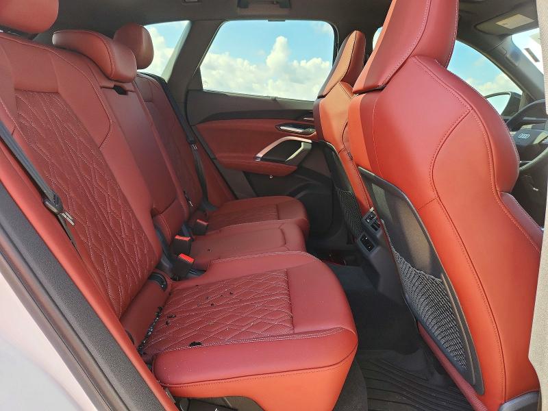 Продаж на аукціоні авто 2025 Audi Sq5, vin: WA135AGU7S2112082, номер лоту: 60215316