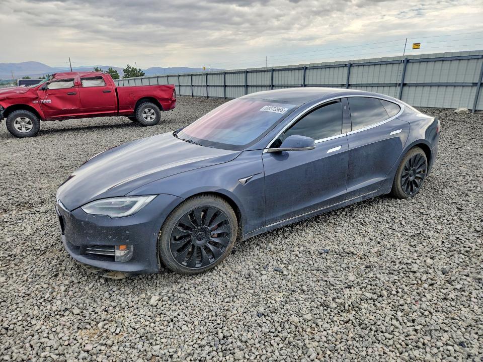 Продаж на аукціоні авто 2018 Tesla Model S, vin: 5YJSA1E20JF253599, номер лоту: 60273966