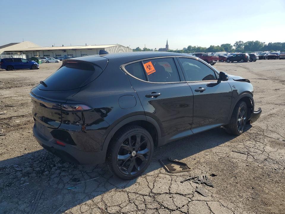 60784616 :رقم المزاد ، ZACNDFBN7P3A00417 vin ، 2023 Dodge Hornet مزاد بيع