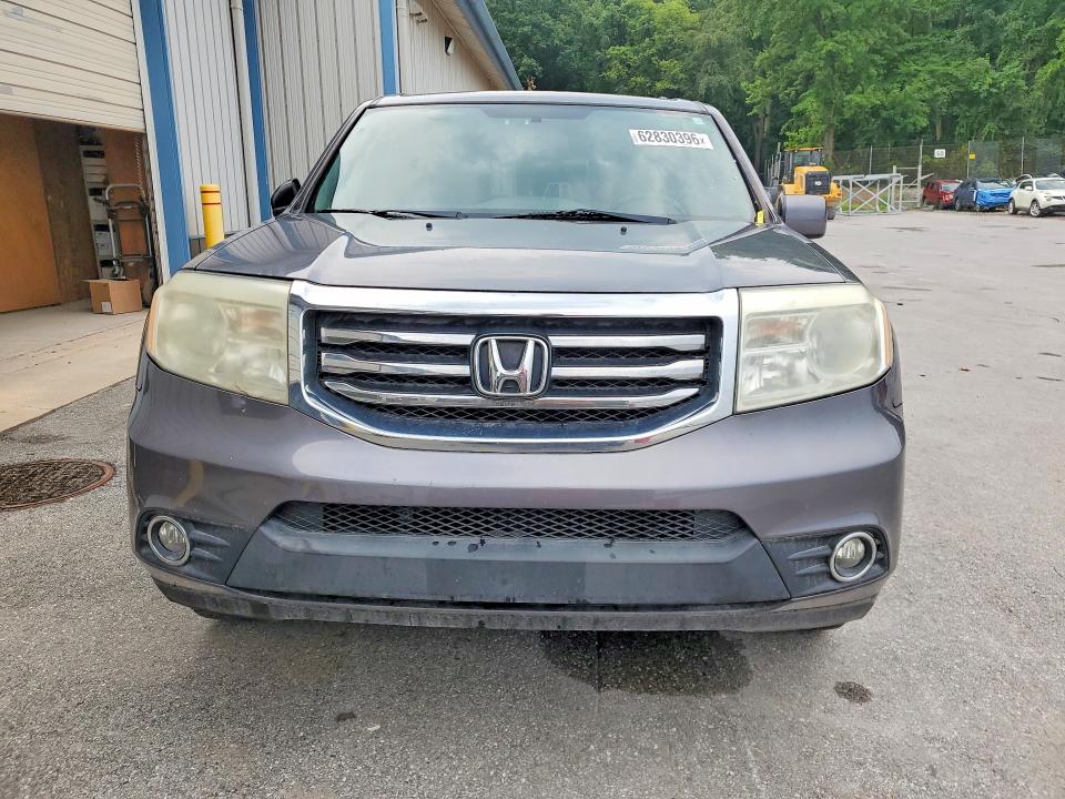 62830396 :رقم المزاد ، 5FNYF4H30FB067859 vin ، 2015 Honda Pilot مزاد بيع