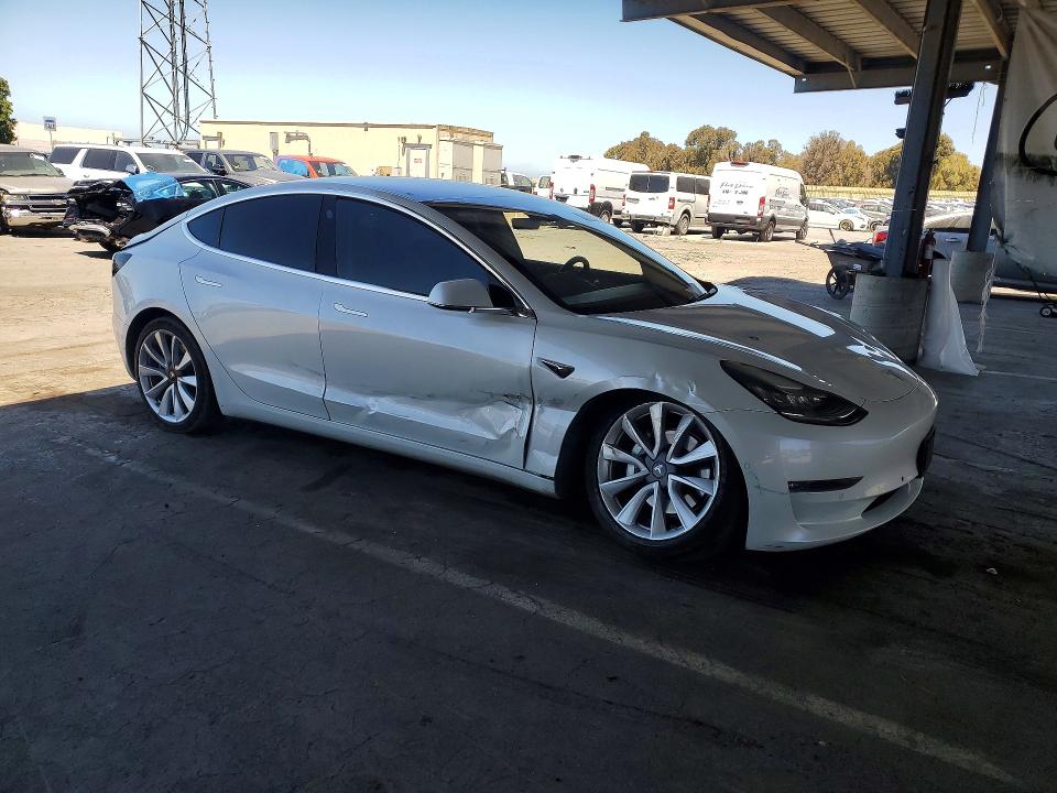 2018 Tesla Model 3 მანქანა იყიდება აუქციონზე, vin: 5YJ3E1EA7JF164662, აუქციონის ნომერი: 60363166
