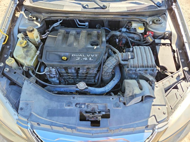 60268876 :رقم المزاد ، 1C3BC1FB1BN602513 vin ، 2011 Chrysler 200 مزاد بيع