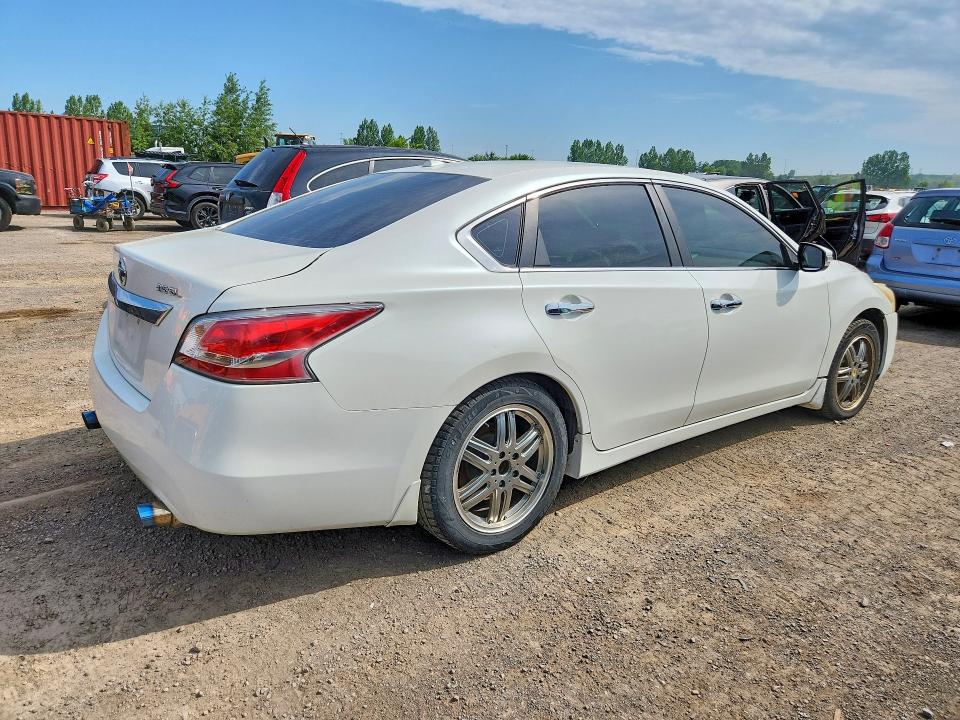 2014 Nissan Altima მანქანა იყიდება აუქციონზე, vin: 1N4BL3AP2EN356981, აუქციონის ნომერი: 55937596