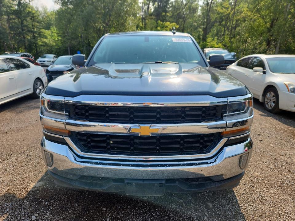 Продаж на аукціоні авто 2018 Chevrolet Silverado, vin: 3GCUKREC6JG526780, номер лоту: 62589426