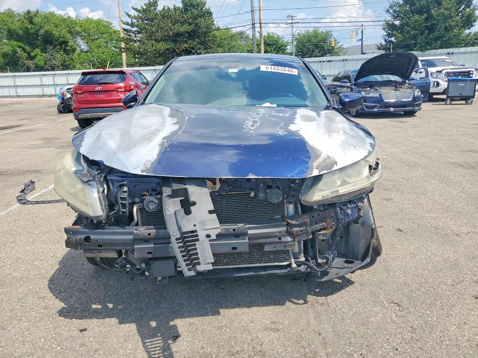 61403846 :رقم المزاد ، 1HGCR2F46GA039822 vin ، 2016 Honda Accord مزاد بيع