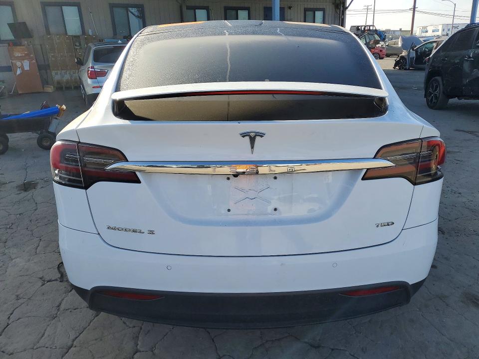 Продажа на аукционе авто 2016 Tesla Model X, vin: 5YJXCBE28GF015286, номер лота: 62876426