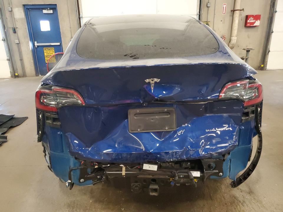 2024 Tesla Model Y მანქანა იყიდება აუქციონზე, vin: 7SAYGDEE2RA249022, აუქციონის ნომერი: 60916316