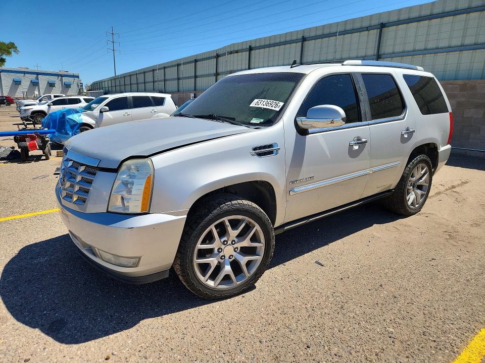 63136926 :رقم المزاد ، 1GYUKCEF8AR155221 vin ، 2010 Cadillac Escalade مزاد بيع