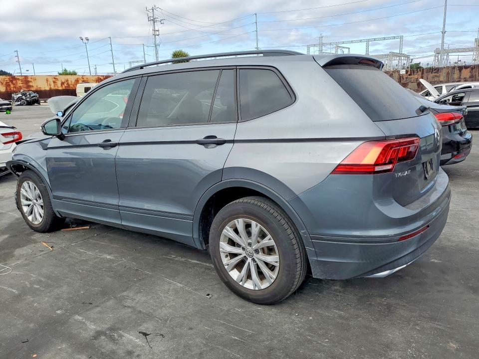 Продажа на аукционе авто 2019 Volkswagen Tiguan, vin: 3VV1B7AX0KM196395, номер лота: 61696986