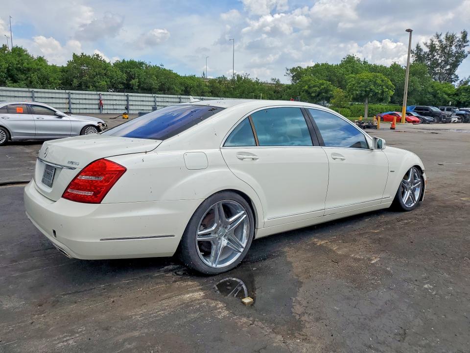 62904156 :رقم المزاد ، WDDNG9FB3AA302186 vin ، 2010 Mercedes-benz S مزاد بيع