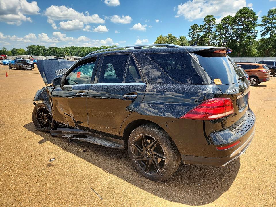 62329246 :رقم المزاد ، 4JGDA5HB5GA810127 vin ، 2016 Mercedes-benz Gle مزاد بيع