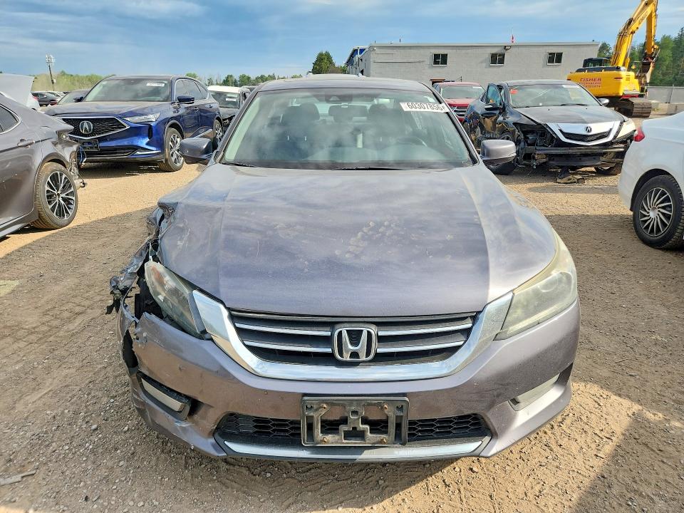 60307856 :رقم المزاد ، 1HGCR2F85FA802866 vin ، 2015 Honda Accord مزاد بيع