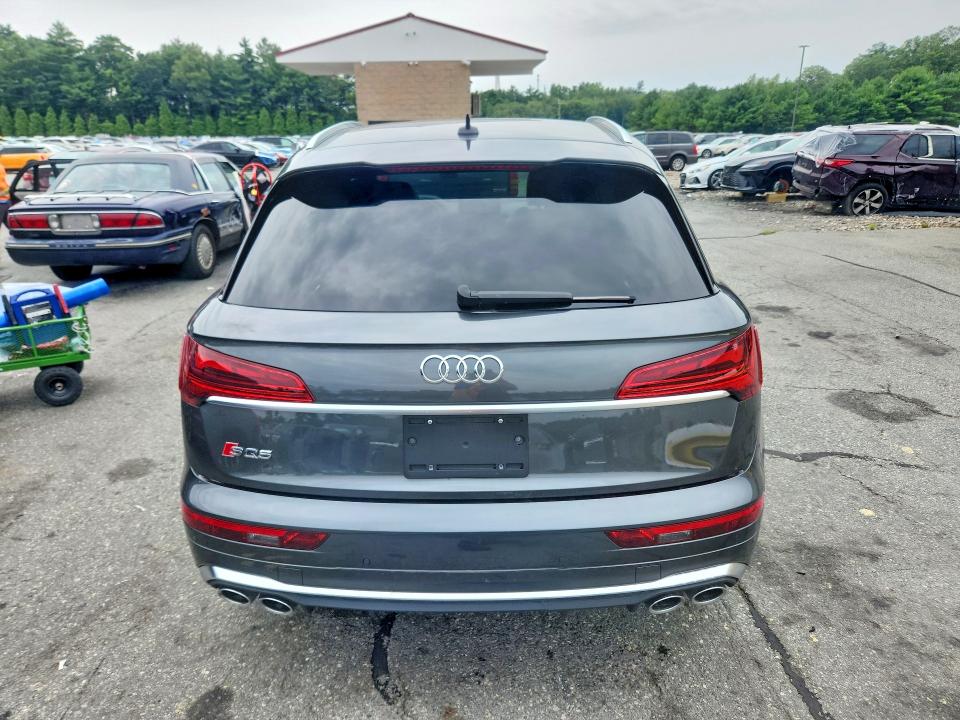 61792456 :رقم المزاد ، WA1A4AFY4N2100930 vin ، 2022 Audi Sq5 مزاد بيع