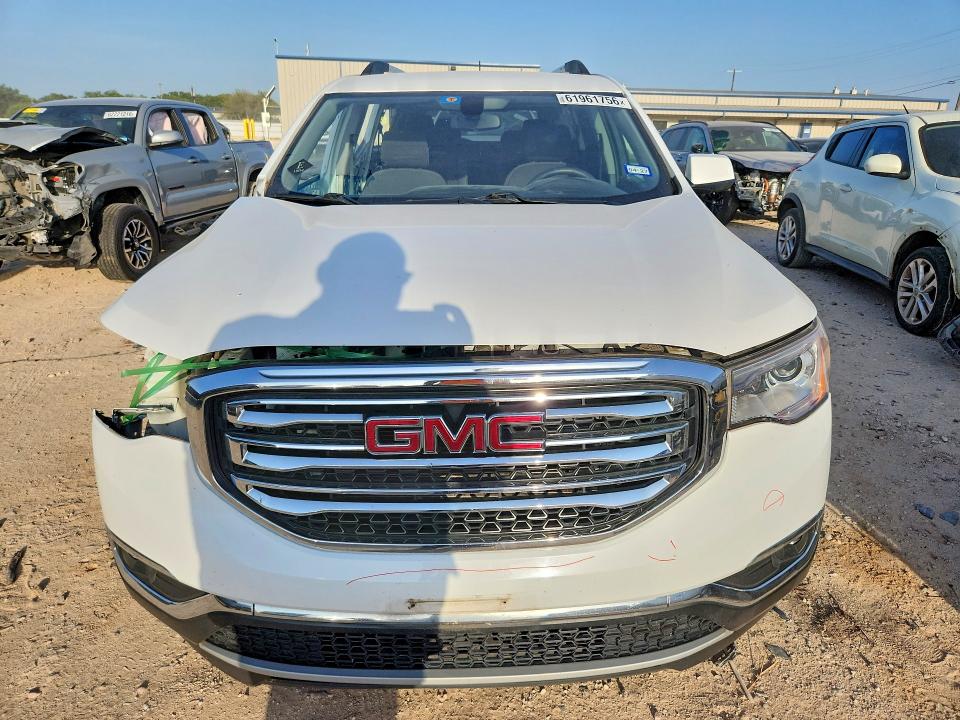 61961756 :رقم المزاد ، 1GKKNLLA9JZ138671 vin ، 2018 Gmc Acadia مزاد بيع