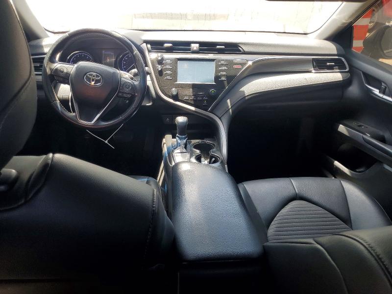 63373396 :رقم المزاد ، 4T1B11HK9JU158344 vin ، 2018 Toyota Camry مزاد بيع