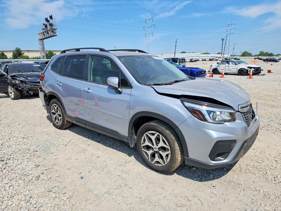 Продажа на аукционе авто 2020 Subaru Forester, vin: JF2SKAJCXLH493517, номер лота: 62220216