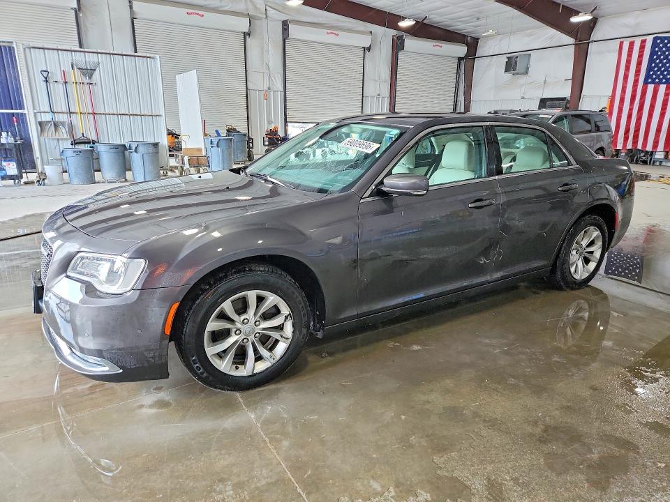Продажа на аукционе авто 2015 Chrysler 300, vin: 2C3CCAAG2FH772675, номер лота: 59009696