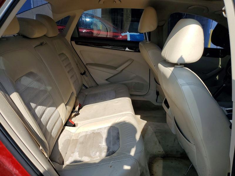 61914736 :رقم المزاد ، 1VWCV7A35FC009894 vin ، 2015 Volkswagen Passat مزاد بيع