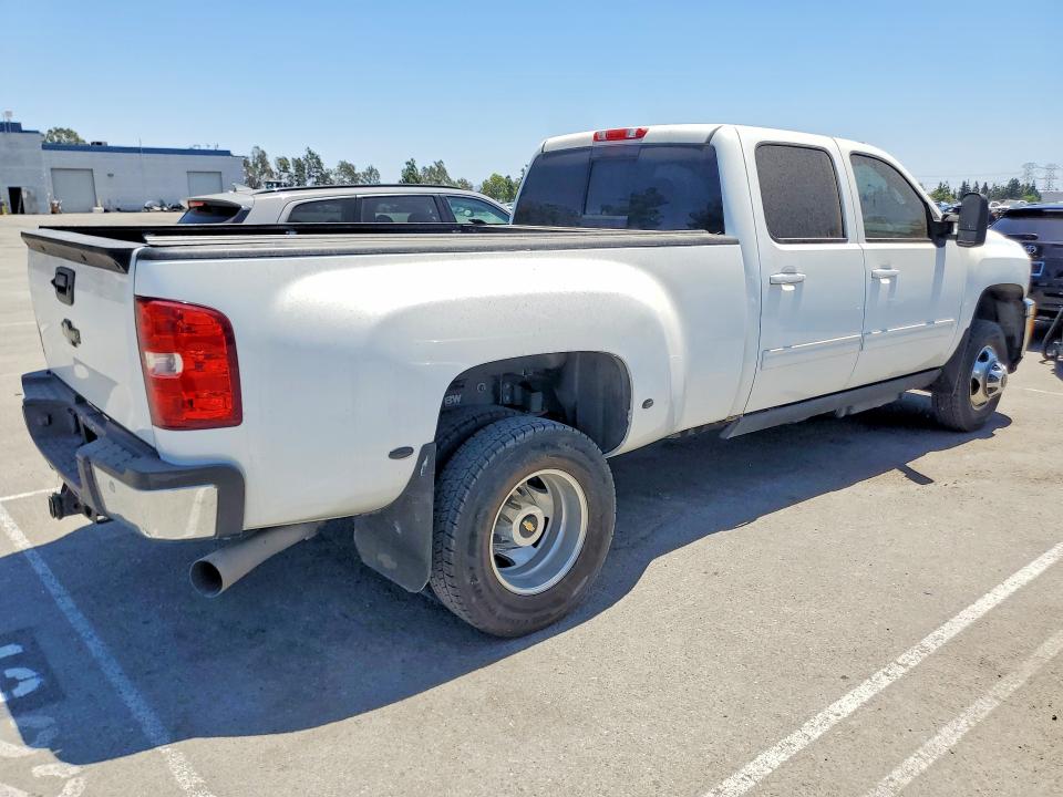 63047376 :رقم المزاد ، 1GC4K1C85DF206842 vin ، 2013 Chevrolet Silverado مزاد بيع