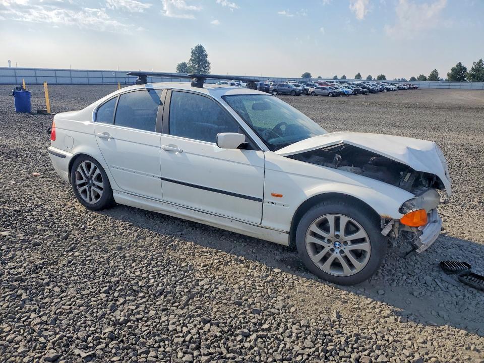 61066086 :رقم المزاد ، WBAAV53461JS96877 vin ، 2001 Bmw 330 مزاد بيع