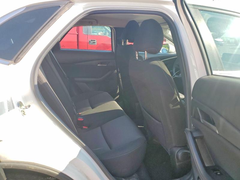 60861056 :رقم المزاد ، 3MVDMBAL9MM258707 vin ، 2021 Mazda Cx-30 مزاد بيع