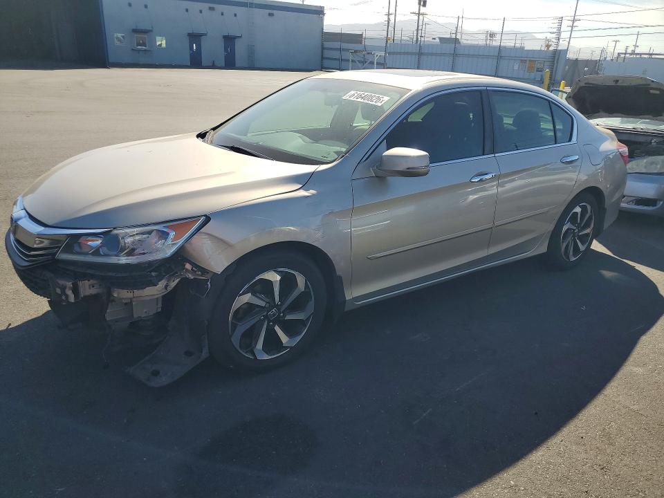 Auction sale of the 2016 Honda Accord, vin: 1HGCR2F79GA245324, lot number: 61640826