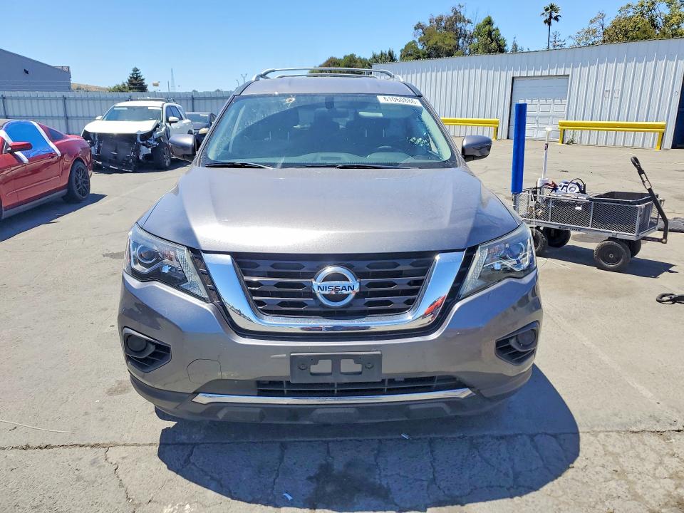 61060886 :رقم المزاد ، 5N1DR2MN7KC653964 vin ، 2019 Nissan Pathfinder مزاد بيع