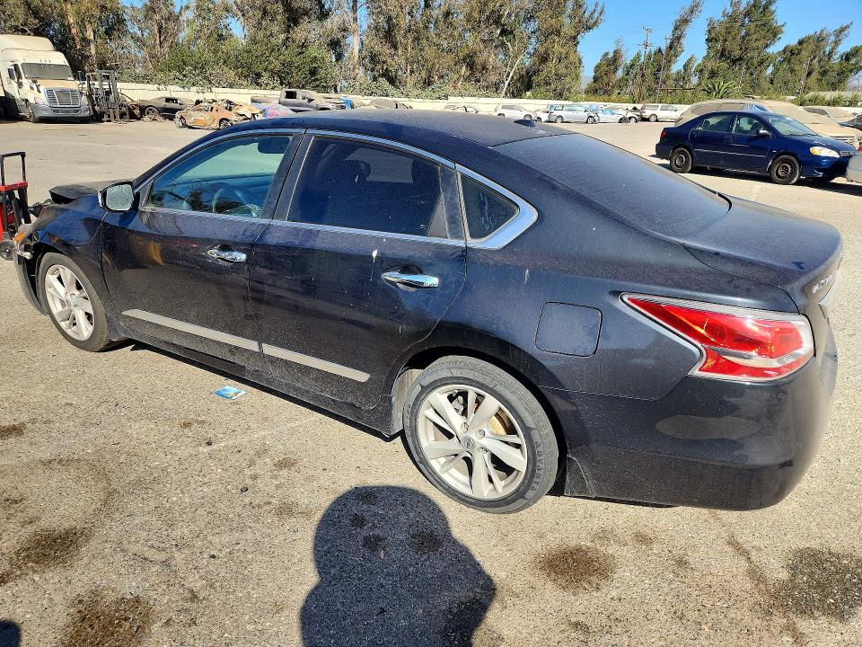 2015 Nissan Altima მანქანა იყიდება აუქციონზე, vin: 1N4AL3AP9FC129621, აუქციონის ნომერი: 62789056