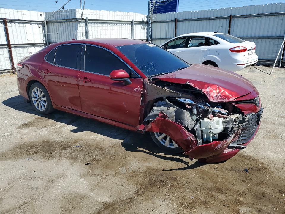 60532856 :رقم المزاد ، 4T1B11HK4KU735394 vin ، 2019 Toyota Camry مزاد بيع