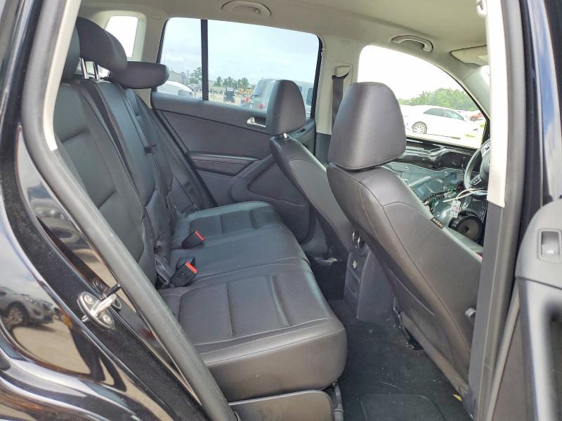 54546226 :رقم المزاد ، WVGAV7AX0HW510945 vin ، 2017 Volkswagen Tiguan مزاد بيع
