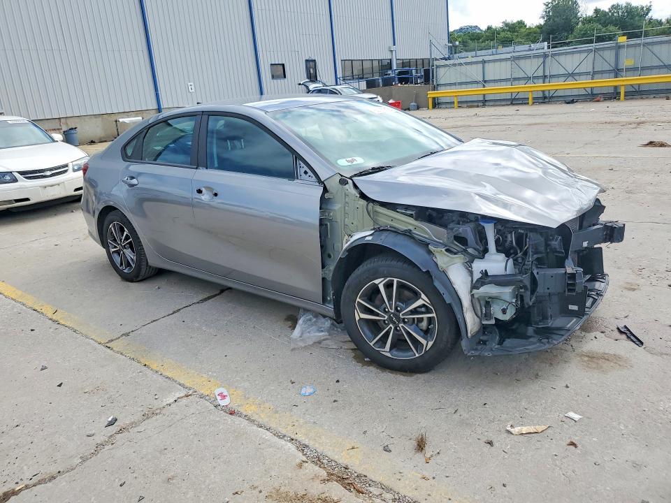 60565816 :رقم المزاد ، 3KPF24AD3RE752342 vin ، 2024 Kia Forte مزاد بيع