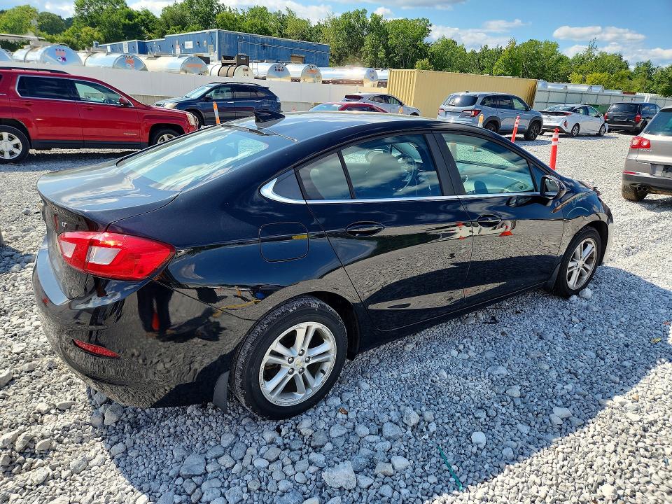 2018 Chevrolet Cruze მანქანა იყიდება აუქციონზე, vin: 1G1BE5SM5J7103715, აუქციონის ნომერი: 62942306