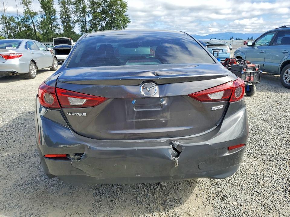 59671866 :رقم المزاد ، 3MZBN1V3XJM272232 vin ، 2018 Mazda 3 مزاد بيع