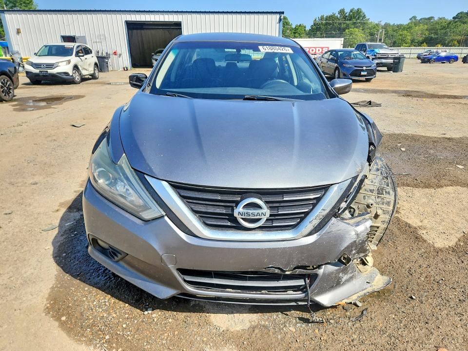 61880426 :رقم المزاد ، 1N4AL3AP1HN359919 vin ، 2017 Nissan Altima مزاد بيع