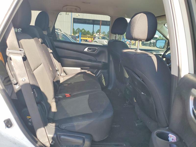 62567836 :رقم المزاد ، 5N1DR2MN1JC668894 vin ، 2018 Nissan Pathfinder مزاد بيع