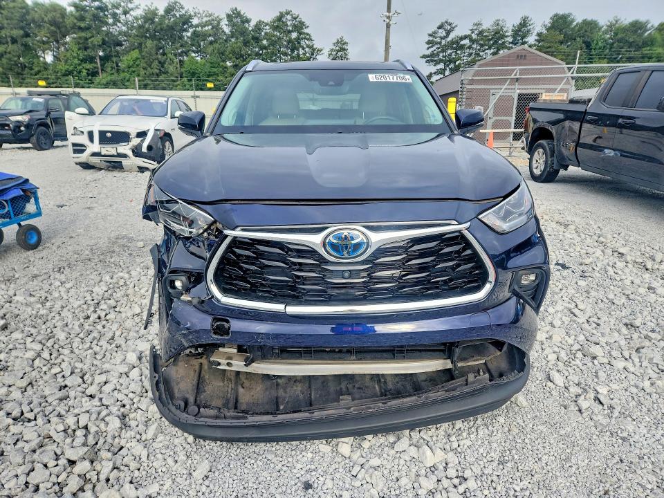 Продажа на аукционе авто 2021 Toyota Highlander, vin: 5TDDBRCH0MS528075, номер лота: 62017706
