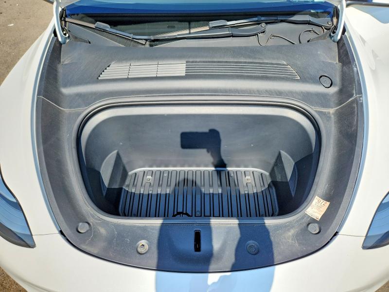 60703316 :رقم المزاد ، 5YJYGDEE1MF130855 vin ، 2021 Tesla Model Y مزاد بيع