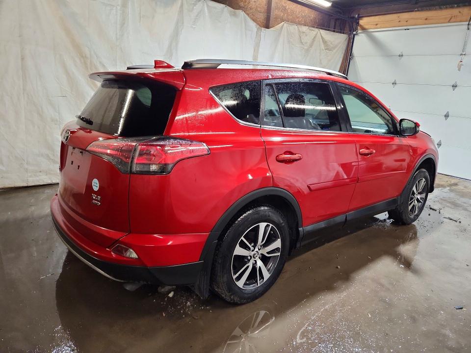 62582846 :رقم المزاد ، JTMRFREV6HJ168617 vin ، 2017 Toyota Rav4 مزاد بيع