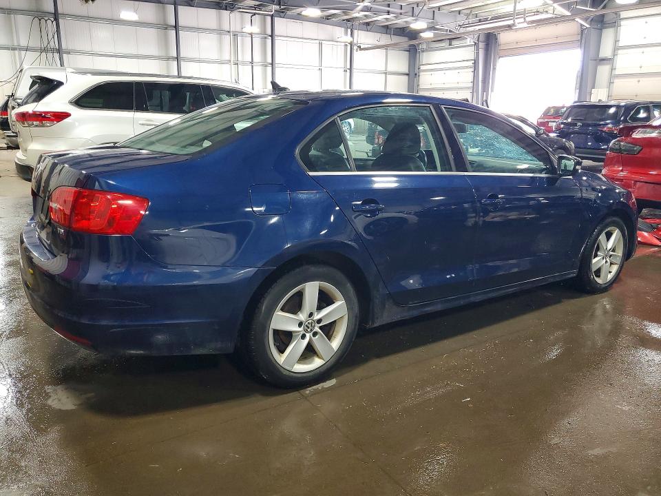 60011316 :رقم المزاد ، 3VWLL7AJ6EM382802 vin ، 2014 Volkswagen Jetta مزاد بيع