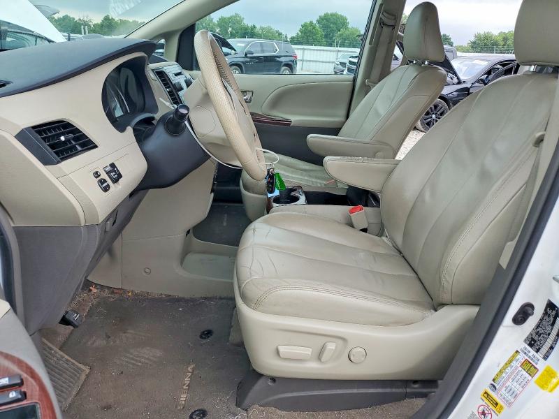 59669826 :رقم المزاد ، 5TDYK3DC3ES444268 vin ، 2014 Toyota Sienna مزاد بيع