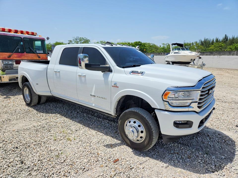 61170726 :رقم المزاد ، 3C63RRNL8NG135215 vin ، 2022 Ram 3500 مزاد بيع
