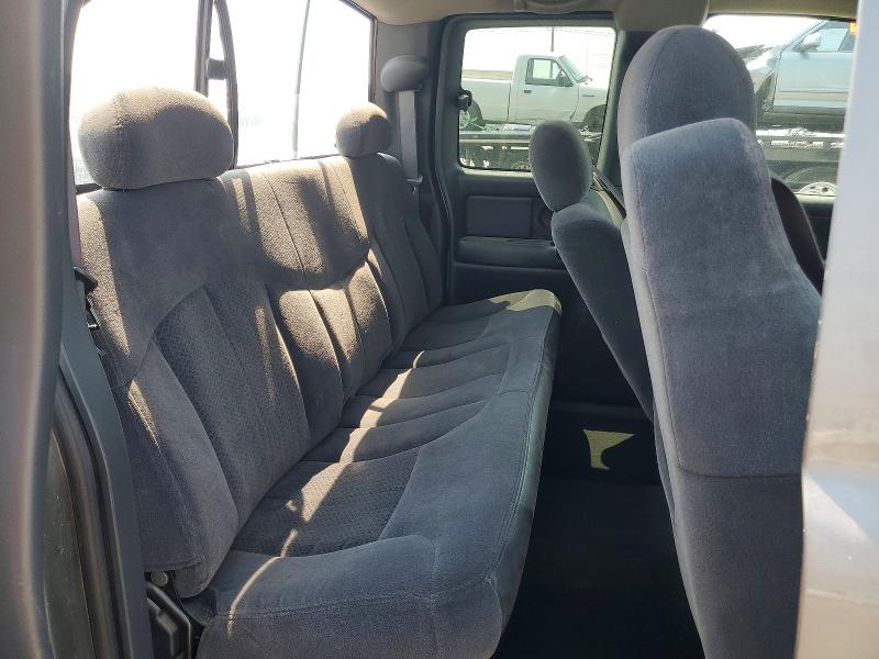 62623146 :رقم المزاد ، 2GCEC19V121233975 vin ، 2002 Chevrolet Silverado مزاد بيع