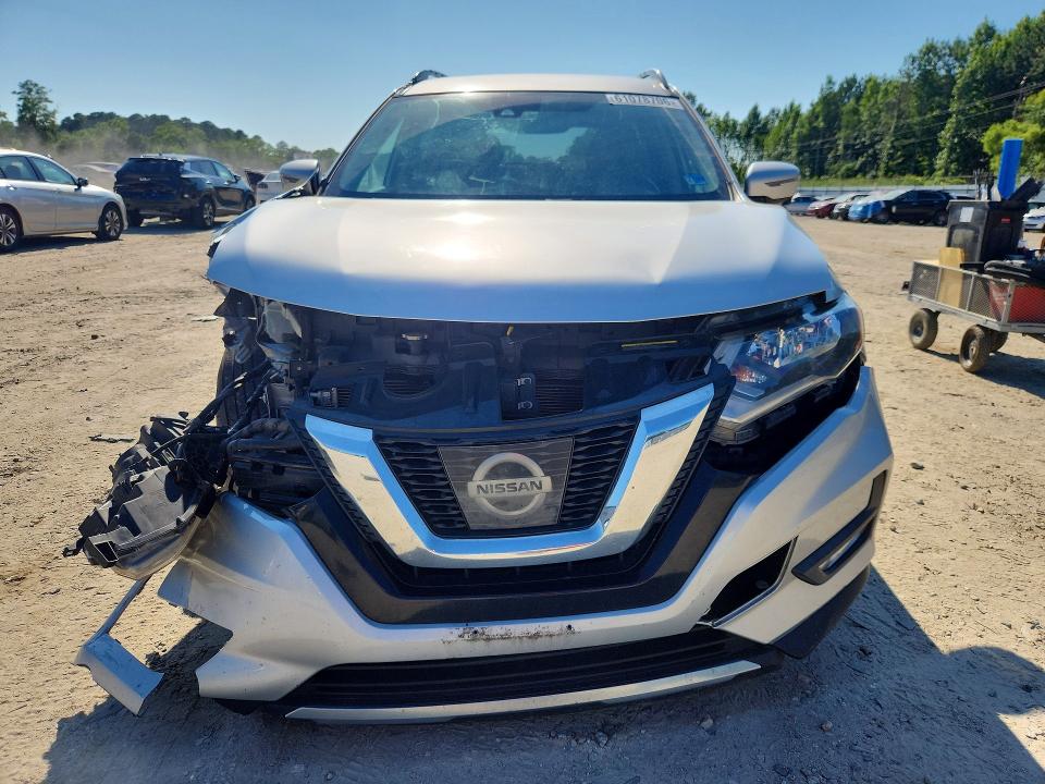 2017 Nissan Rogue მანქანა იყიდება აუქციონზე, vin: JN8AT2MV0HW279590, აუქციონის ნომერი: 61078706