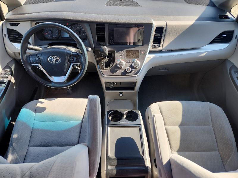 61426906 :رقم المزاد ، 5TDJK3DC8FS112409 vin ، 2015 Toyota Sienna Le مزاد بيع