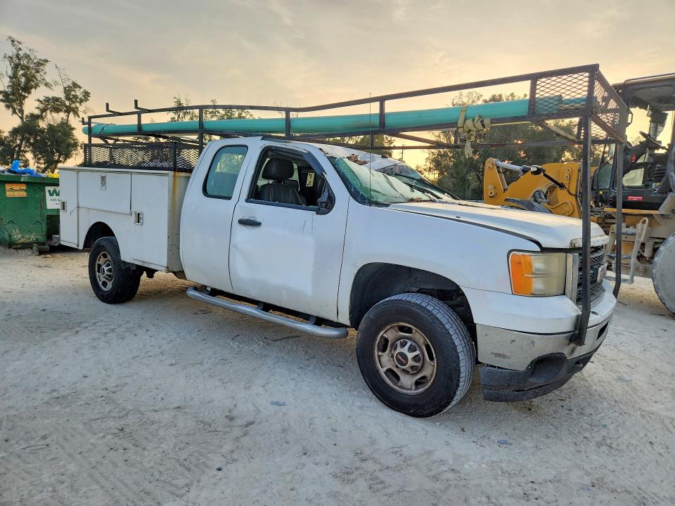 62143256 :رقم المزاد ، 1GD22ZCGXCZ109013 vin ، 2012 Gmc Sierra مزاد بيع