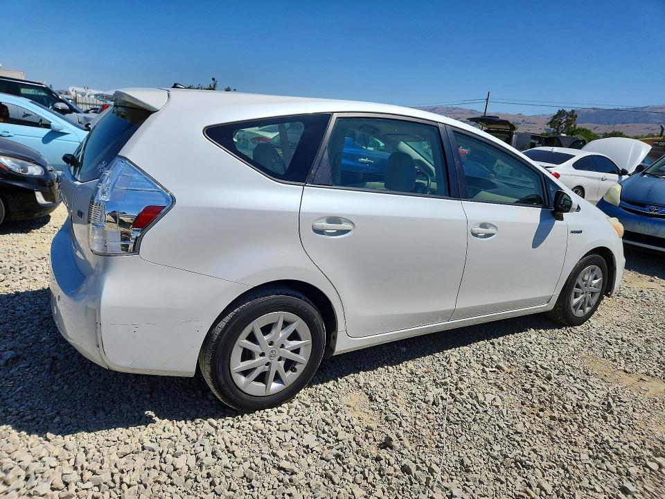 60211196 :رقم المزاد ، JTDZN3EU1E3305390 vin ، 2014 Toyota Prius V مزاد بيع