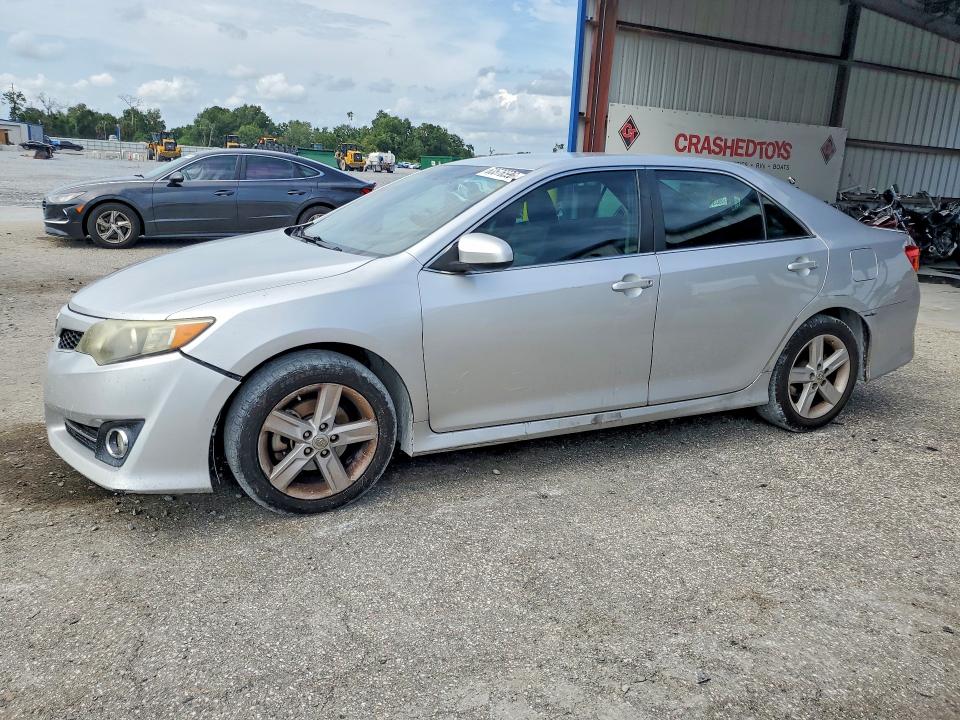 63576526 :رقم المزاد ، 4T1BF1FK3DU688432 vin ، 2013 Toyota Camry مزاد بيع
